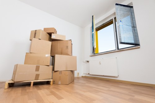 Preparing boxes and furniture for a smooth moving day