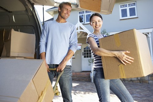 Local Ickenham man and van team supporting a residential move with organised handling